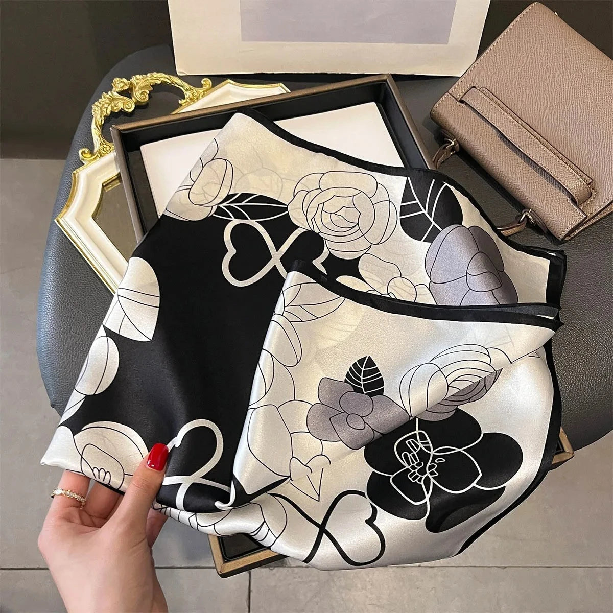 LUA_Silk Scarf (65x65)