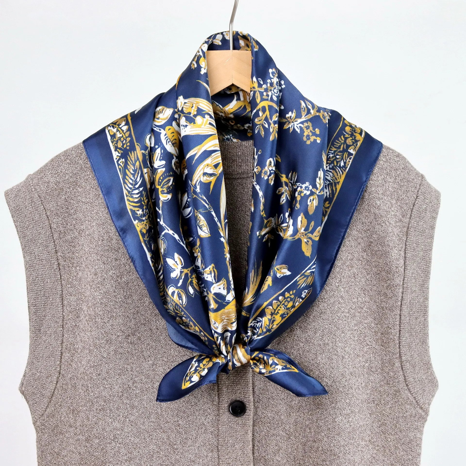 LUA_Silk Scarf (65x65)